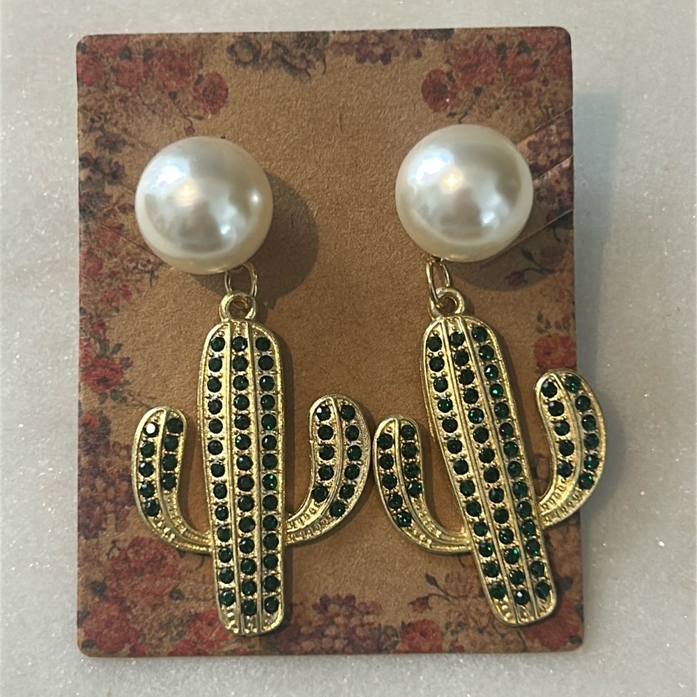 Vacation Vibes Earrings New